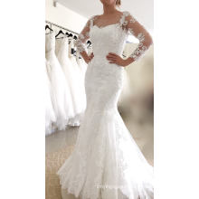 Robe de mariée noire à col en V blanc